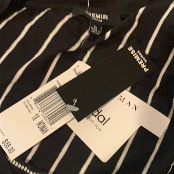 Plus size diagonal striped soft v neck top - Picture 6 of 7